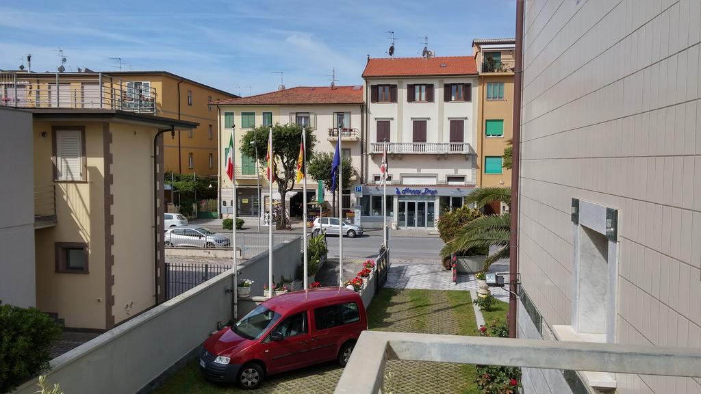 Hotel Smeraldo Lido di Camaiore Exterior foto